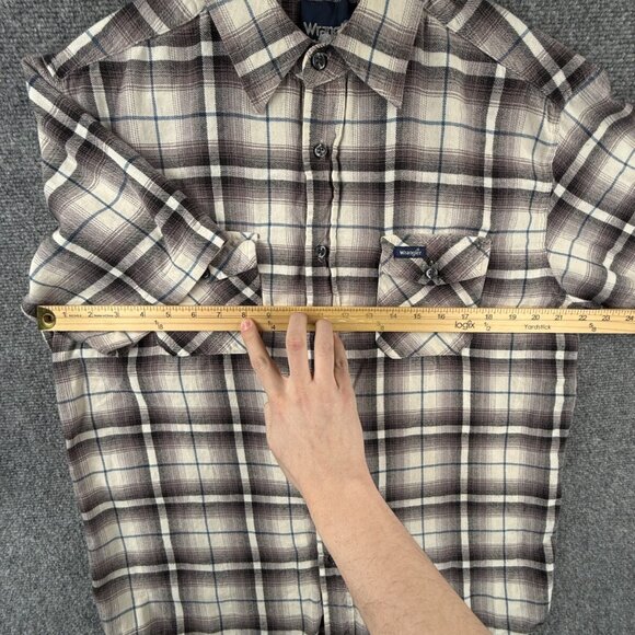 VTG Wrangler Short Sleeve Flannel Button Up Shirt Men Soft Plaid Colorful M/L - Picture 4 of 16